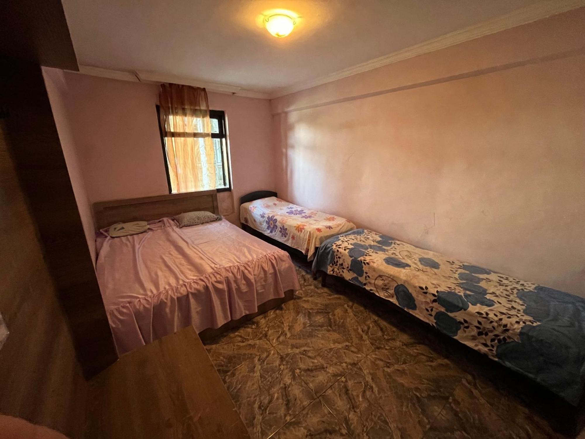 Ok House! Hotel Kobuleti Kültér fotó